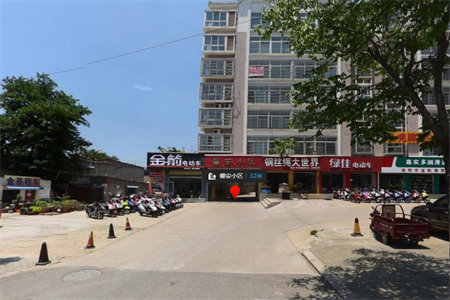 海岱南苑一楼140平三室精装带车库118万可按揭